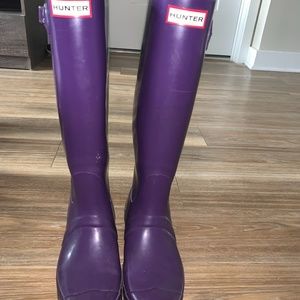 Tall Glass Size 8 Hunter Boots